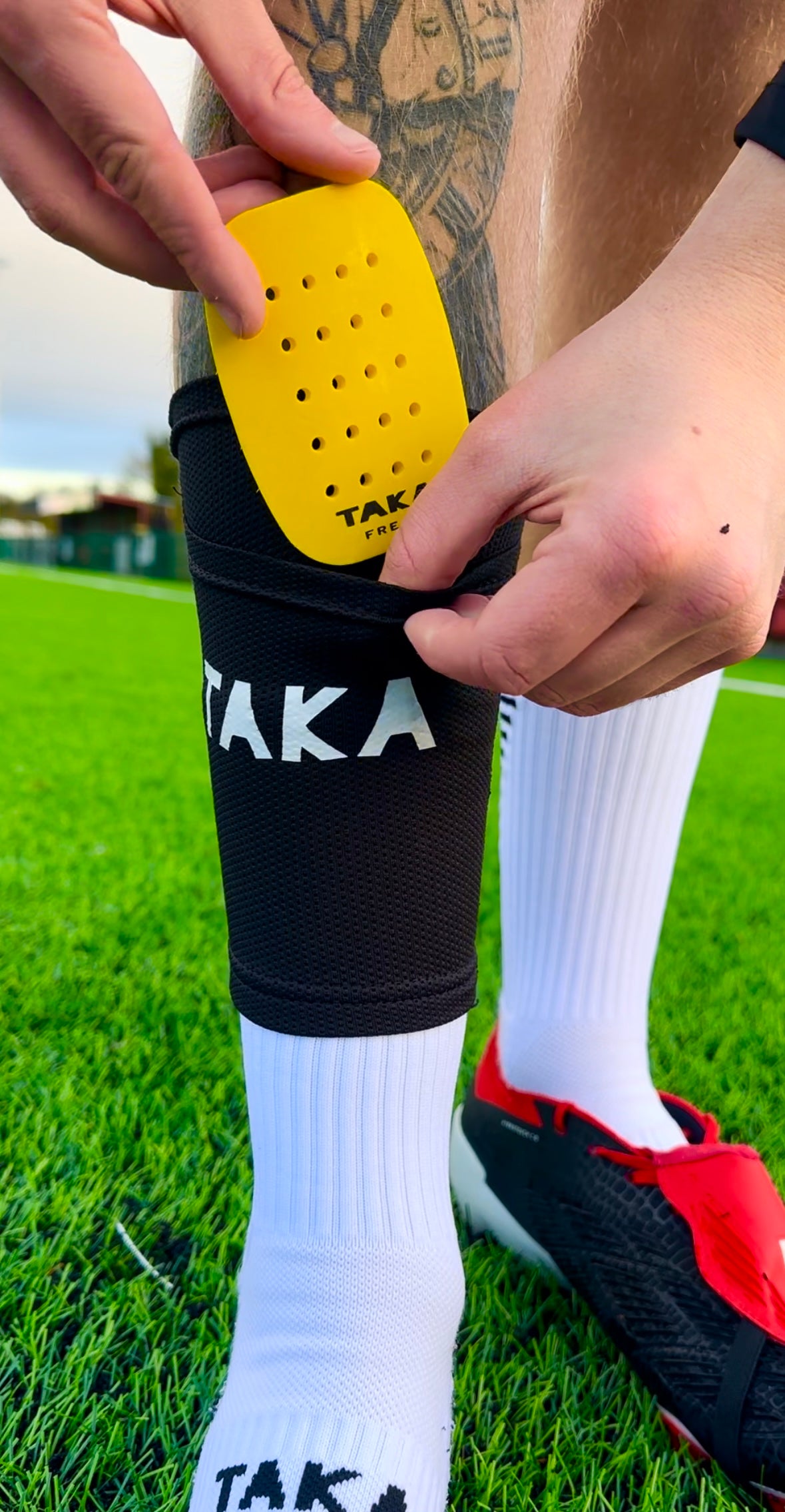 TAKA Fresh Mini Shin Pads