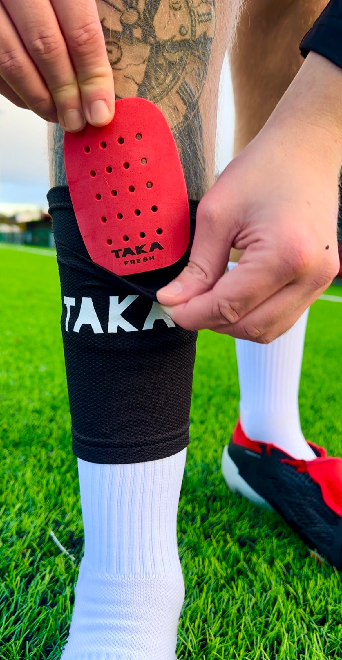 TAKA Fresh Mini Shin Pads